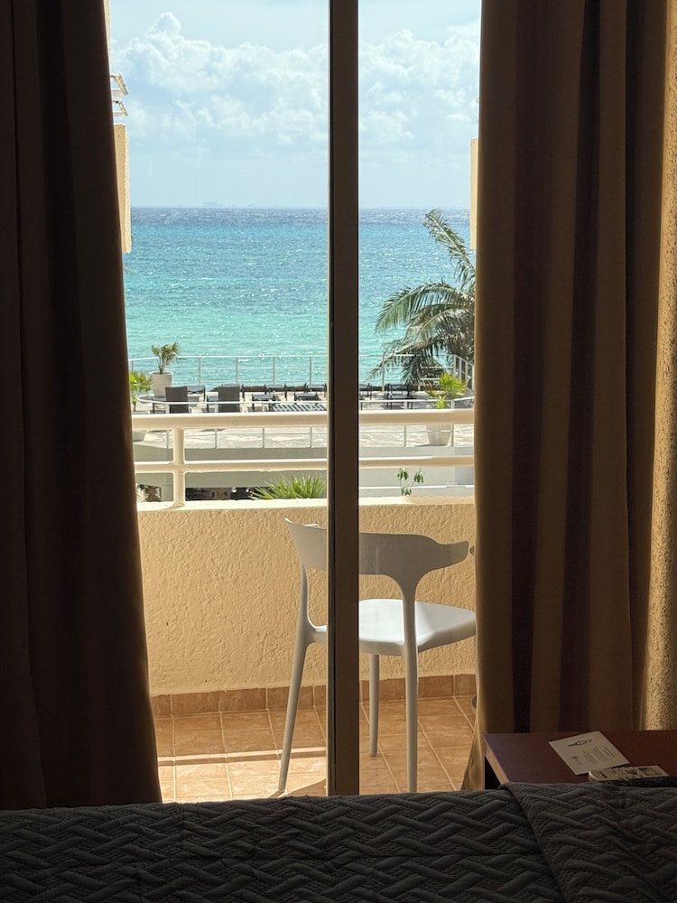 Beach/ocean view