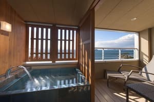 thumbnail: Deep soaking bathtub