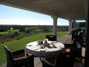 thumbnail: Outdoor dining