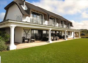thumbnail: Front of property
