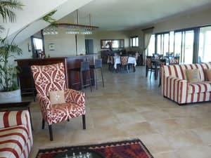 thumbnail: Breakfast area