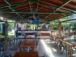 thumbnail: Bar (on property)
