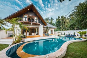 thumbnail: Private pool