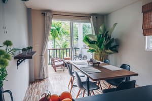 thumbnail: In-room dining