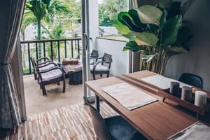 thumbnail: In-room dining