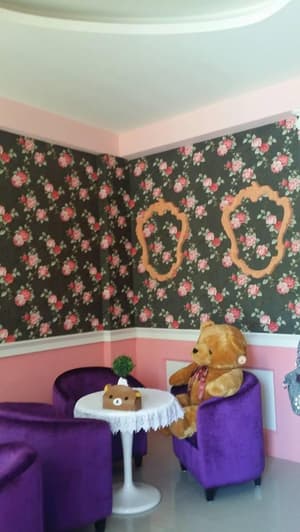 thumbnail: Interior detail