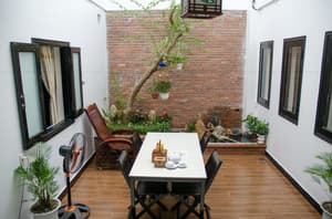 thumbnail: Breakfast area