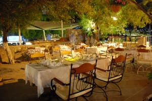 thumbnail: Restaurant
