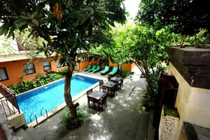 thumbnail: Outdoor pool