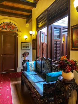 thumbnail: Interior detail