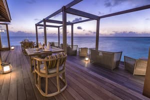 thumbnail: Bar (on property)