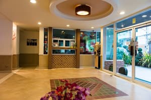thumbnail: Interior entrance