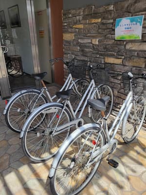 thumbnail: Bicycling