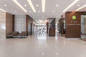 thumbnail: Lobby sitting area