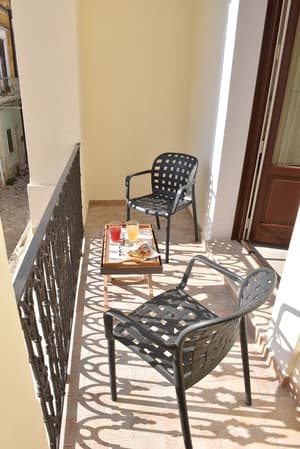 thumbnail: Balcony