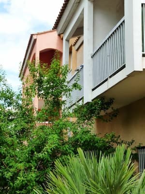 thumbnail: Front of property