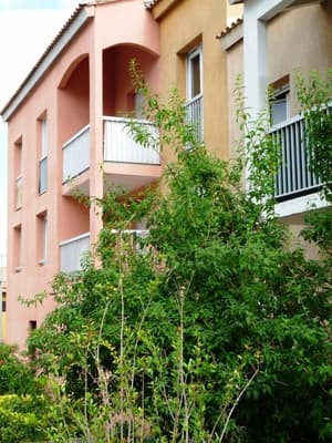 thumbnail: Front of property