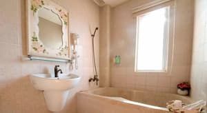 thumbnail: Bathroom