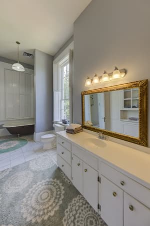 thumbnail: Bathroom