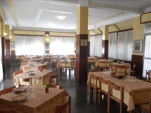 thumbnail: Restaurant