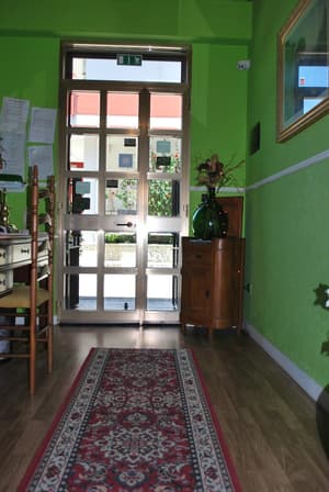 thumbnail: Interior entrance