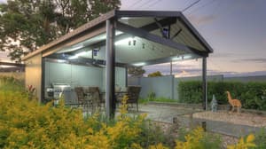 thumbnail: Outdoor dining