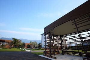 thumbnail: Reception