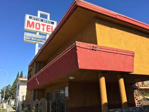 thumbnail: Exterior