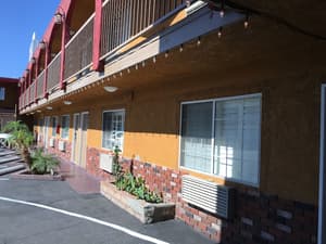 thumbnail: Property grounds