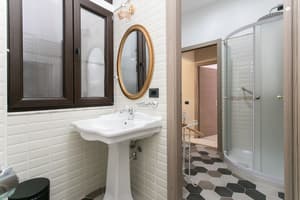 thumbnail: Bathroom