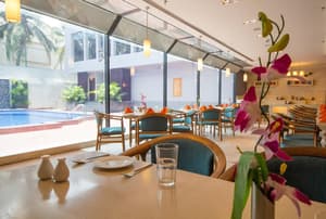 thumbnail: Restaurant