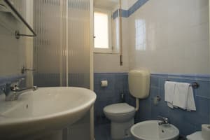 thumbnail: Breakfast buffet