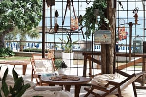 thumbnail: Restaurant