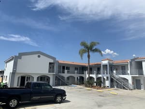 thumbnail: Exterior