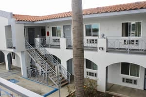 thumbnail: Exterior