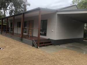 thumbnail: Front of property