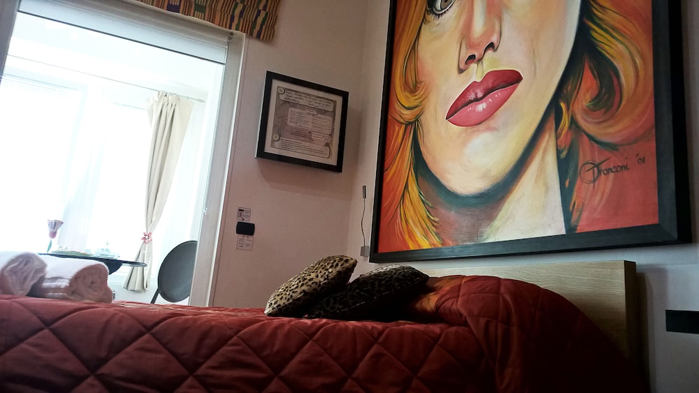 Room amenity