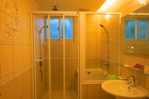 thumbnail: Room amenity