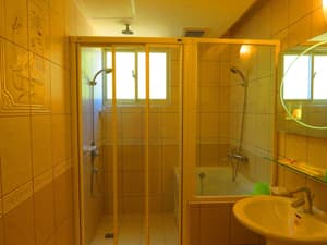 thumbnail: Room amenity