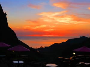 thumbnail: Outdoor dining
