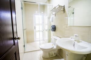 thumbnail: Bathroom