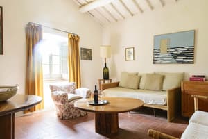thumbnail: Living room