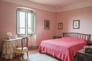 thumbnail: In-room dining