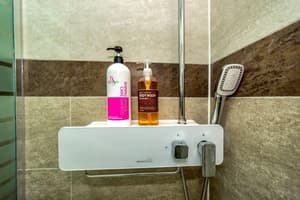 thumbnail: Bathroom amenities