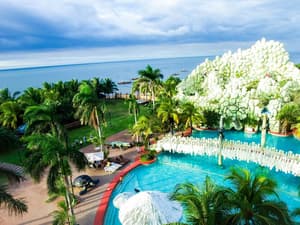 thumbnail: Outdoor pool