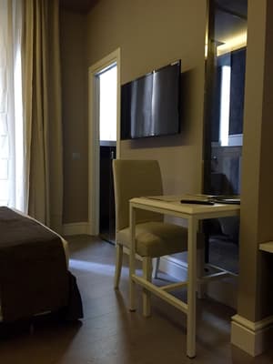 thumbnail: Room amenity