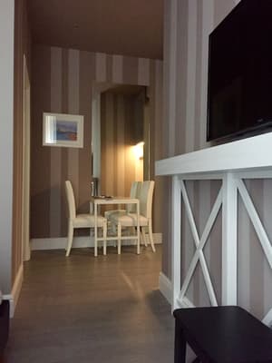 thumbnail: In-room dining