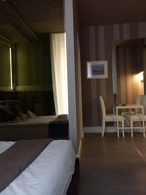 thumbnail: In-room dining