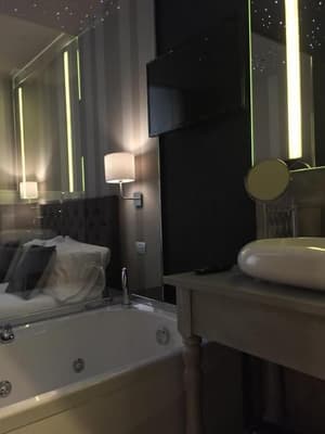 thumbnail: Bathroom