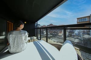 thumbnail: Balcony view